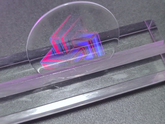 藍(lán)寶石玻璃-飛秒激光炫彩-Laser Coloring